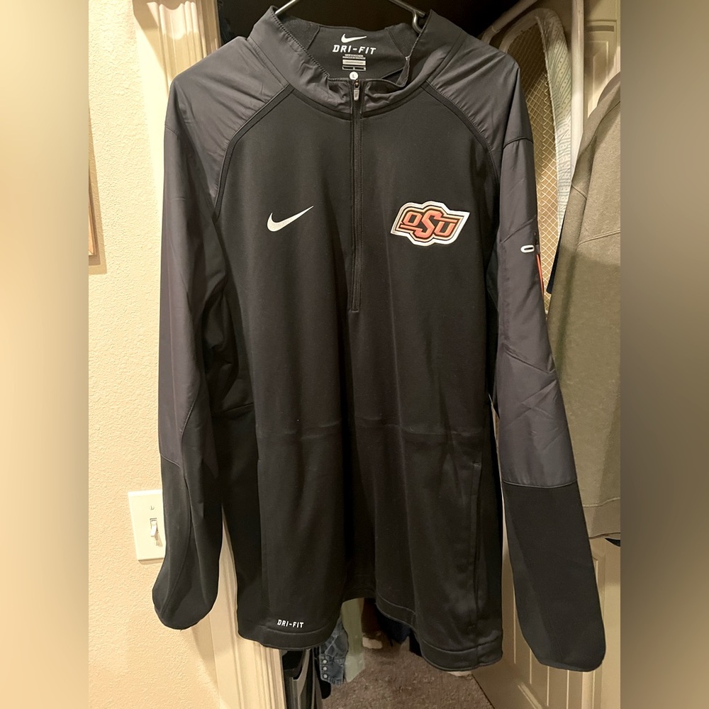Oklahoma State Men’s Nike pullover